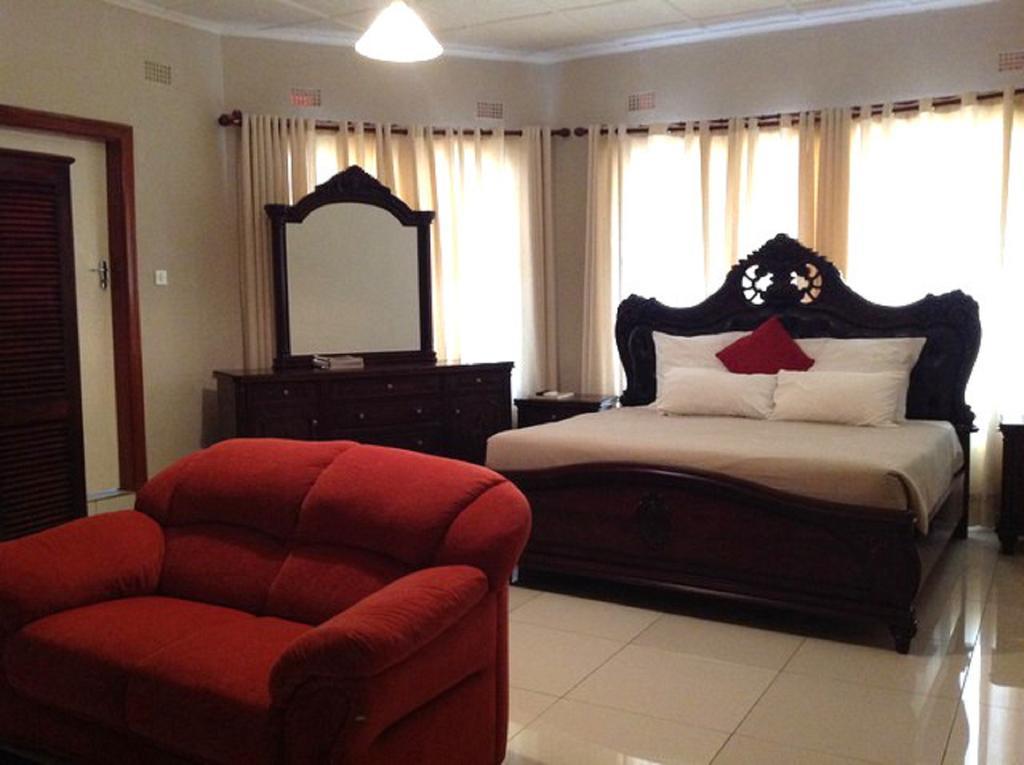 Cypress Executive Lodge リビングストン エクステリア 写真
