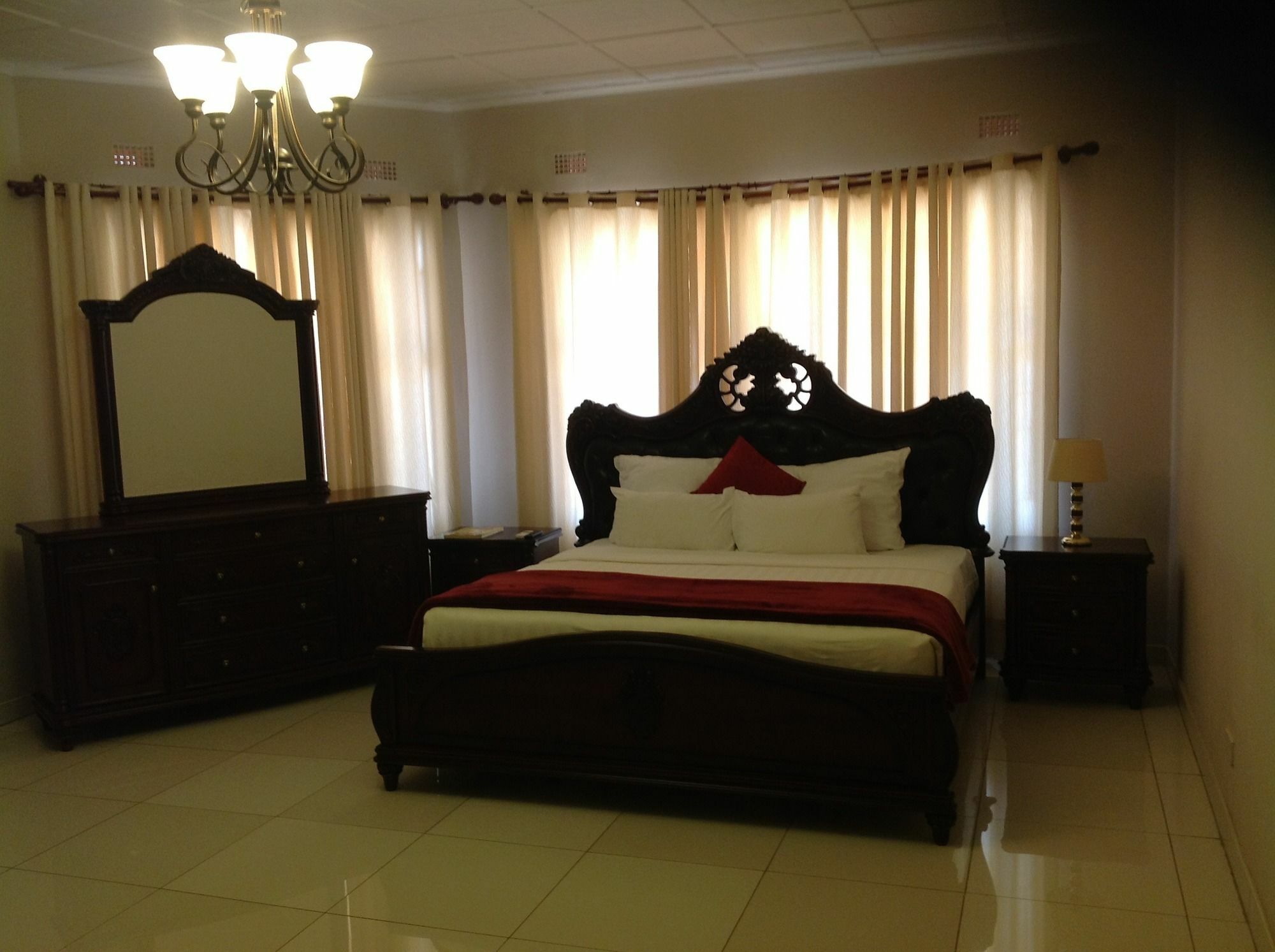 Cypress Executive Lodge リビングストン エクステリア 写真